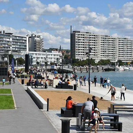 Apartament Lumineux Et Proche De Avec Balcon Et A Cote Du Bois